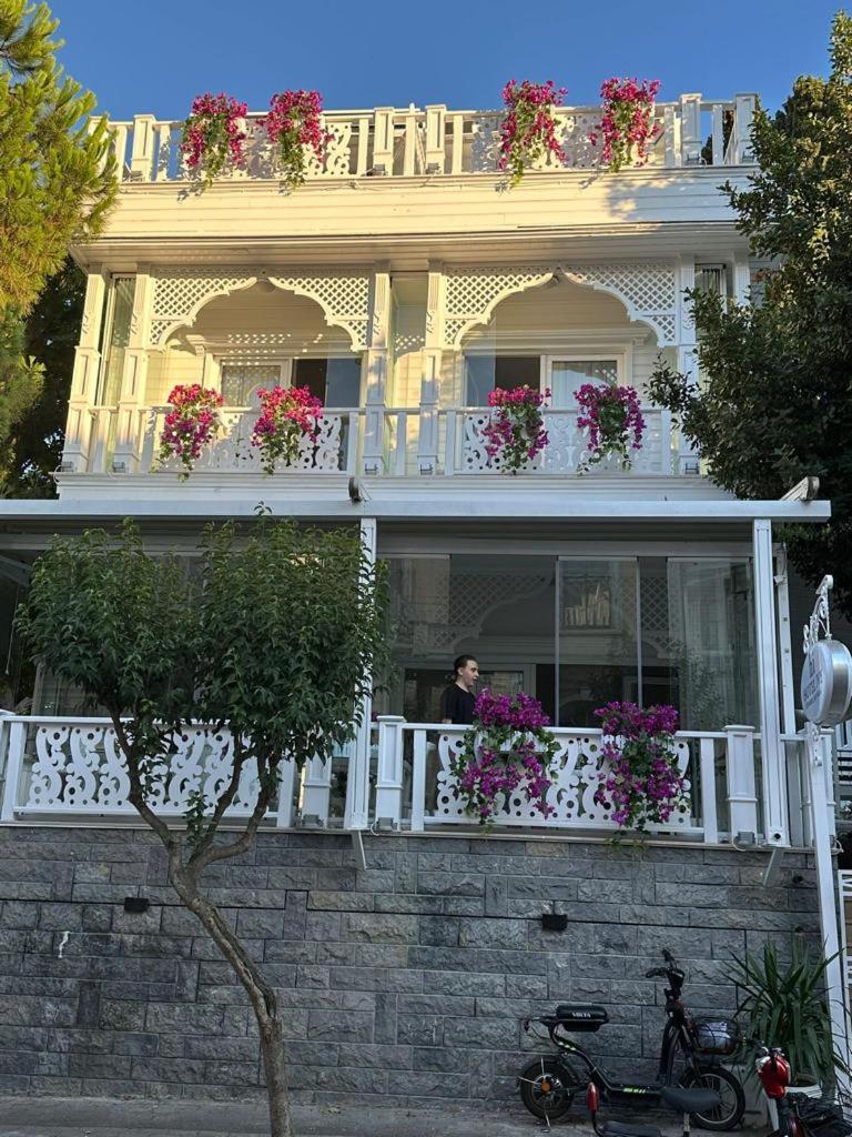 Hi Hotel Ivy Bueyuekada Adalar Esterno foto